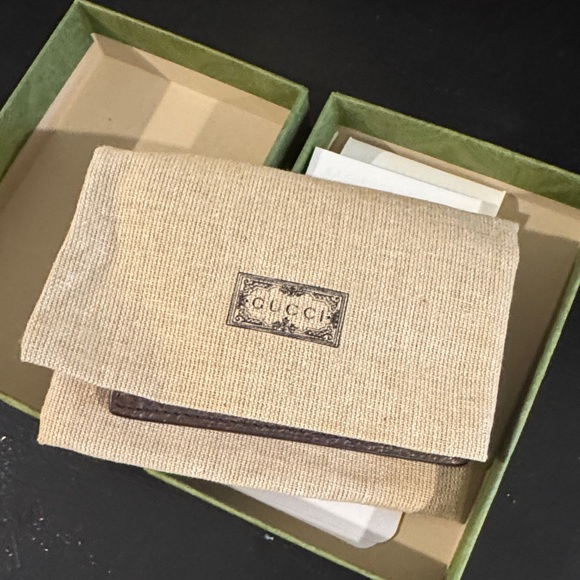 Gucci GG Supreme Brown and Green Card Holder - Picture 7 of 8